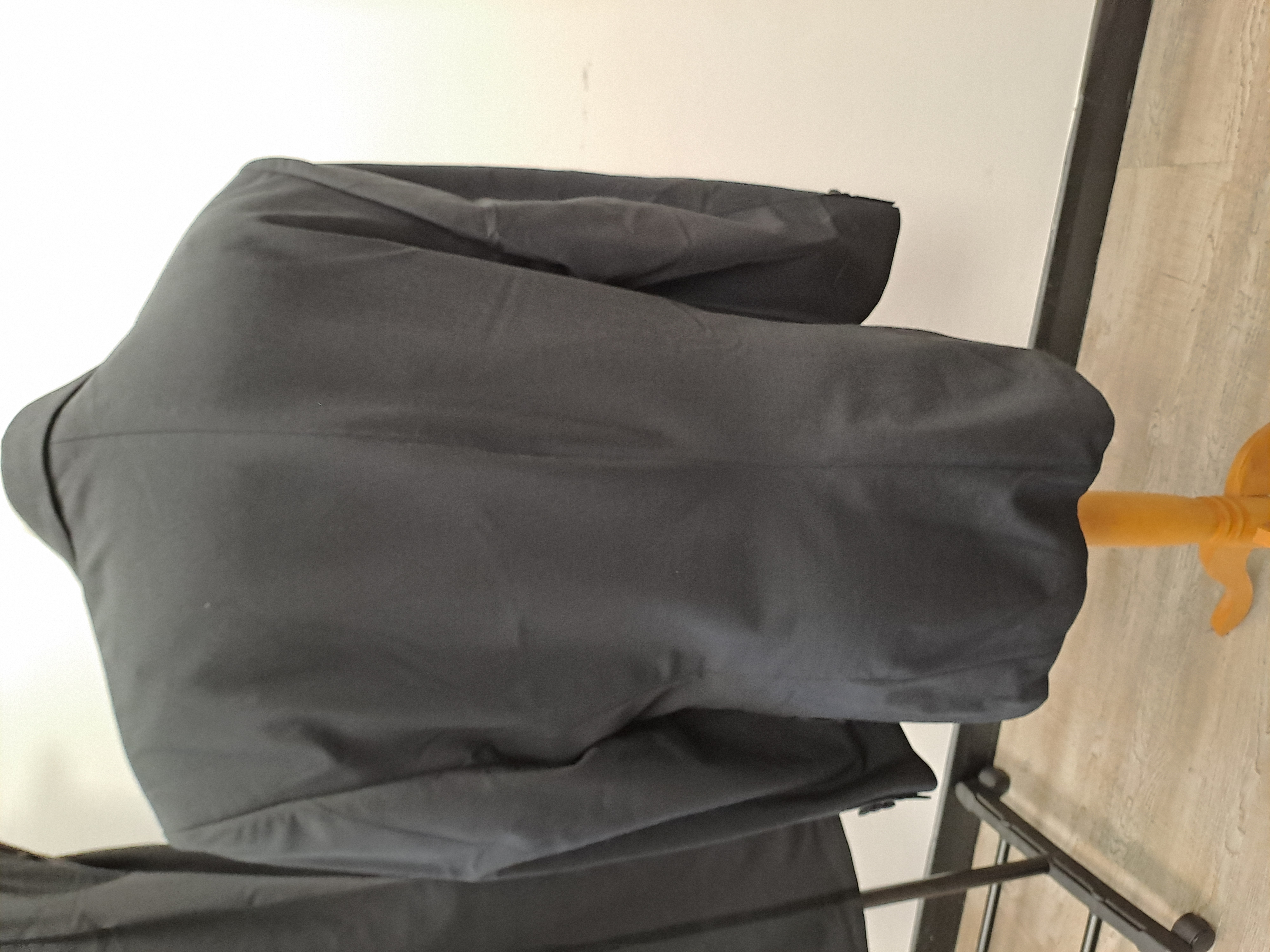 Picture 4 of 11